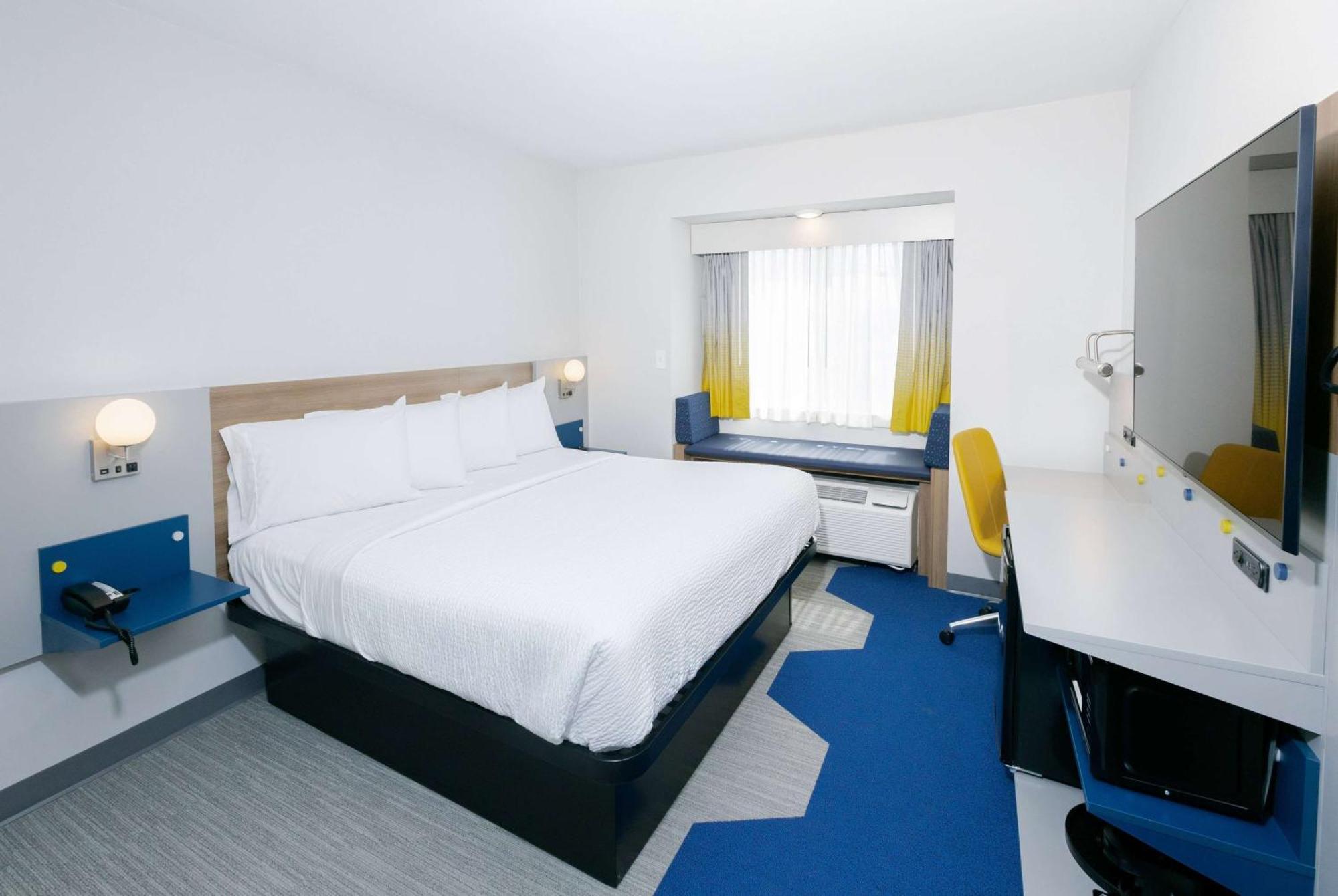 Microtel Inn & Suites Springville Екстериор снимка