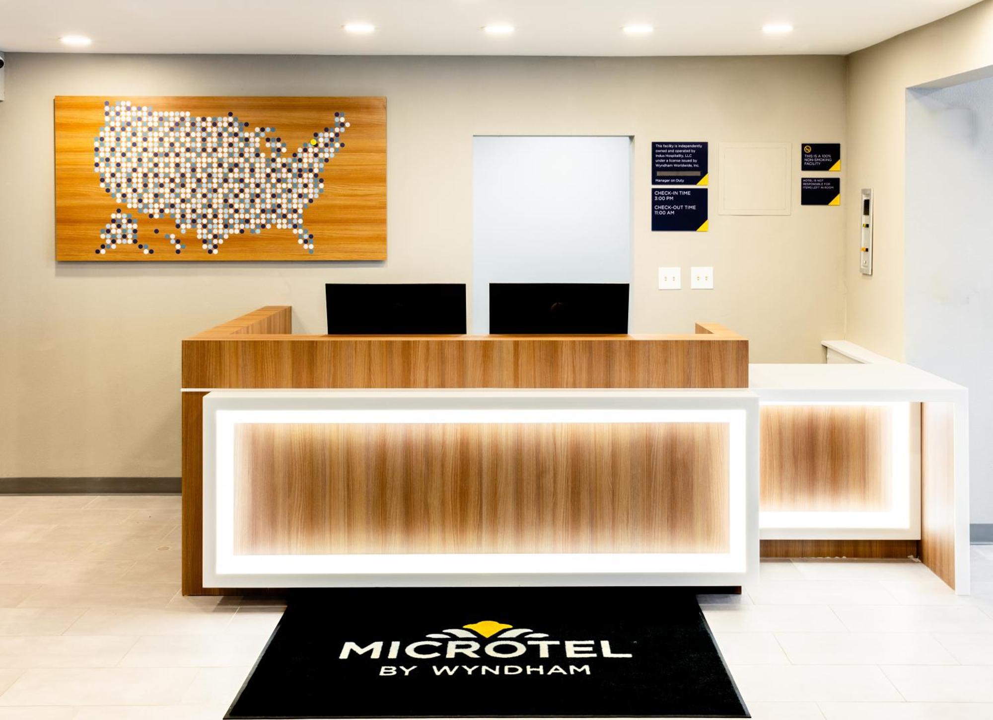 Microtel Inn & Suites Springville Екстериор снимка