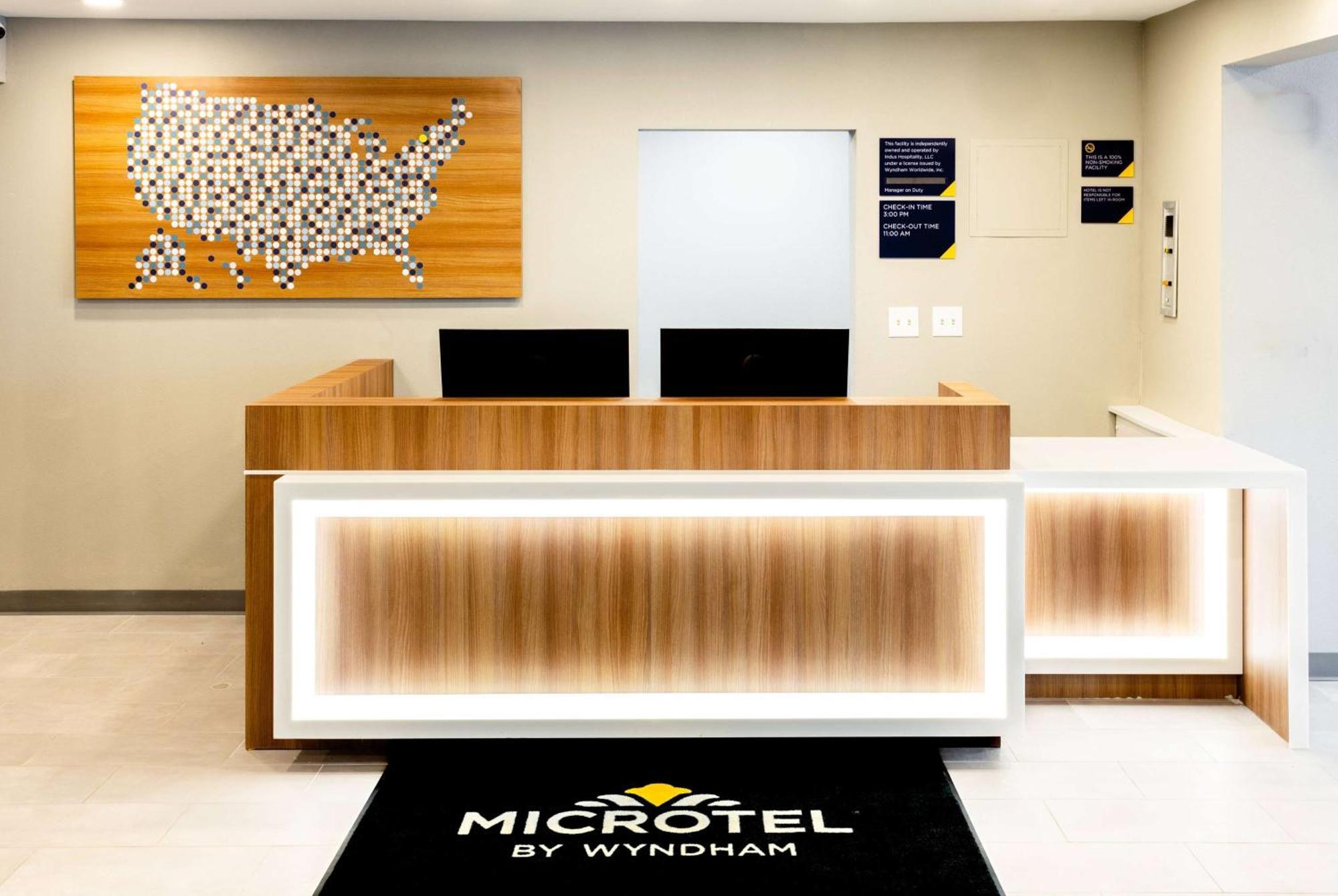 Microtel Inn & Suites Springville Екстериор снимка