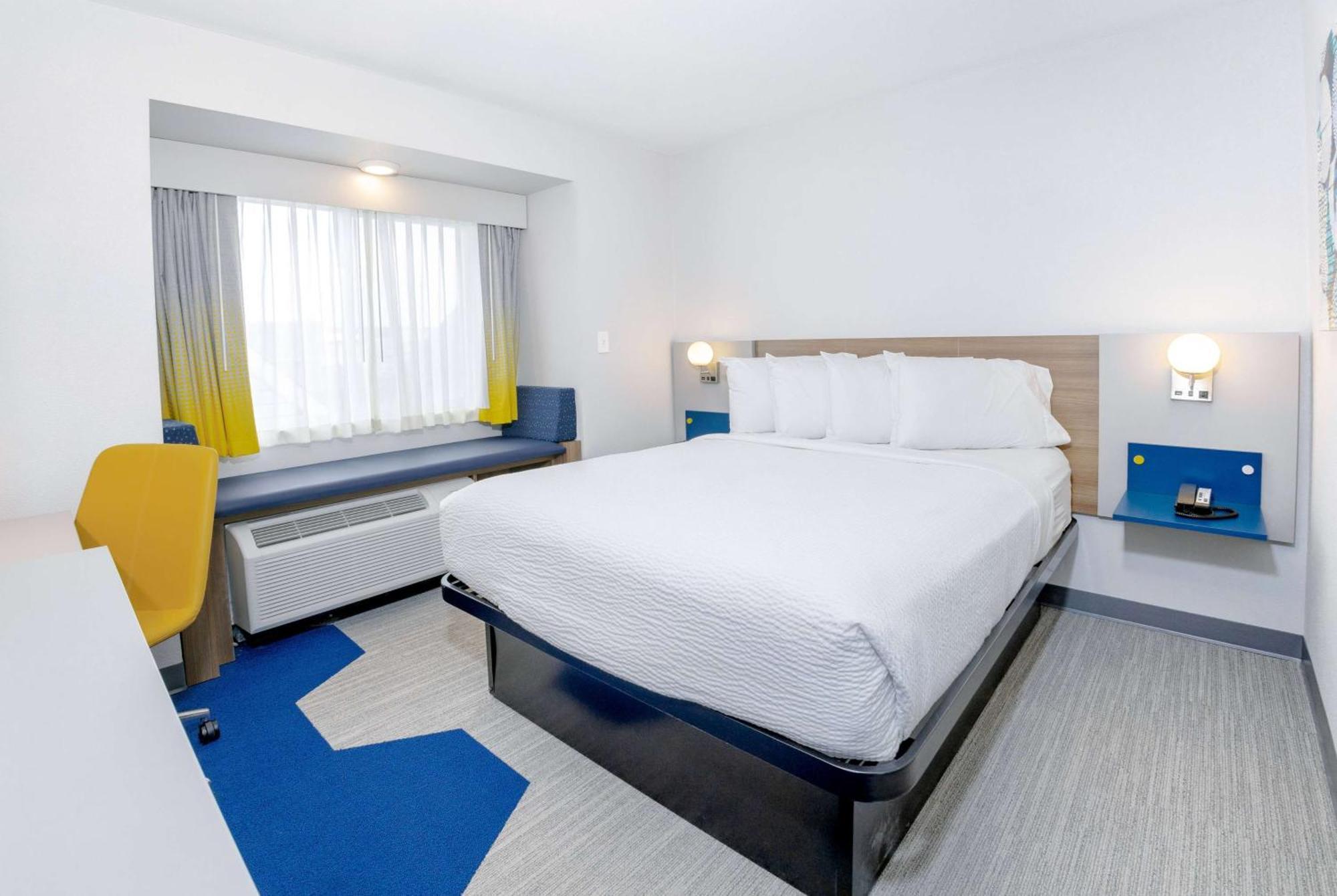 Microtel Inn & Suites Springville Екстериор снимка