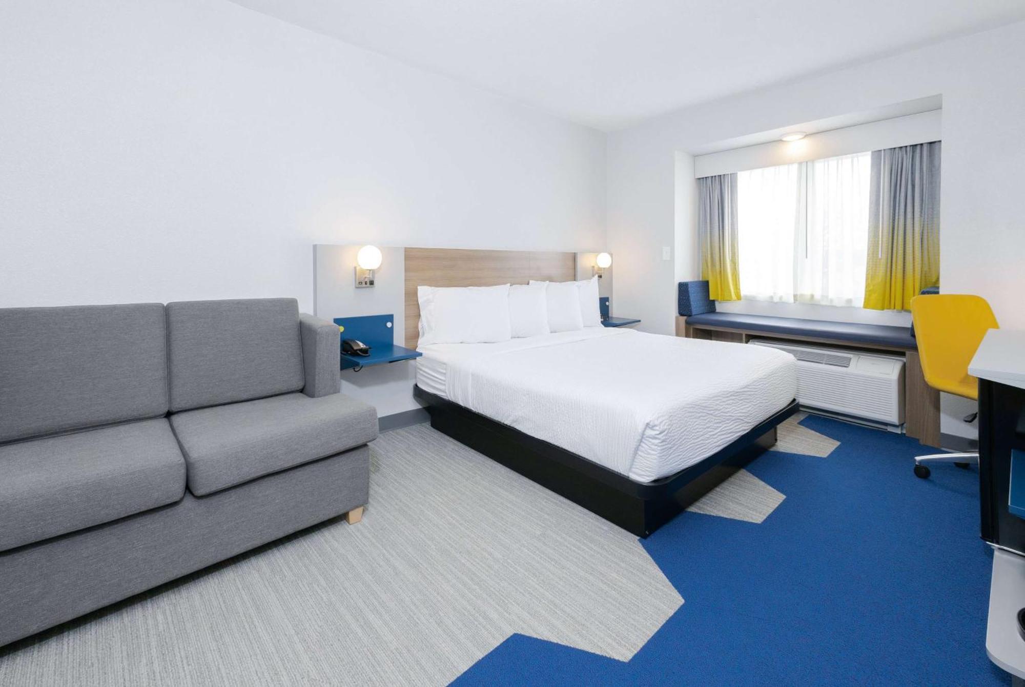 Microtel Inn & Suites Springville Екстериор снимка