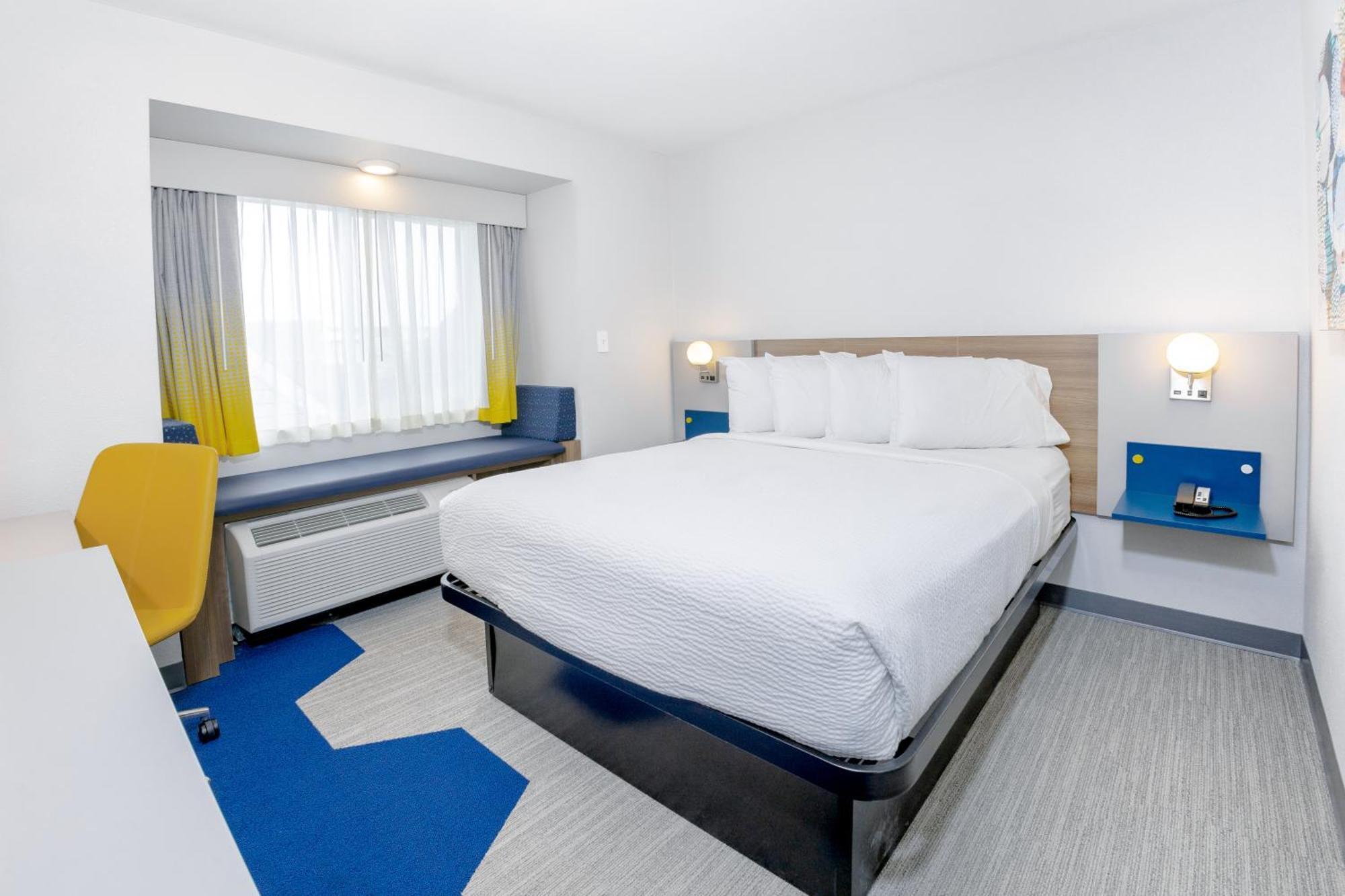 Microtel Inn & Suites Springville Екстериор снимка