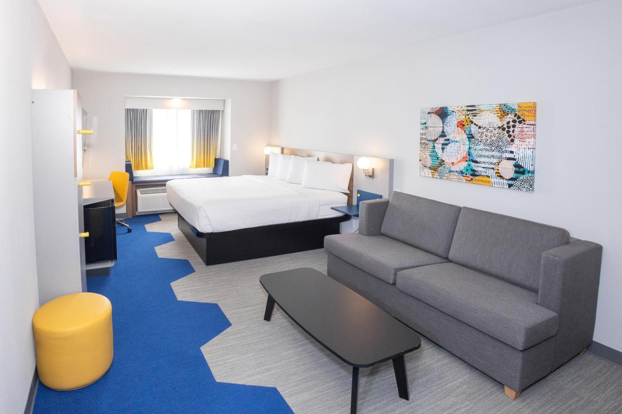 Microtel Inn & Suites Springville Екстериор снимка